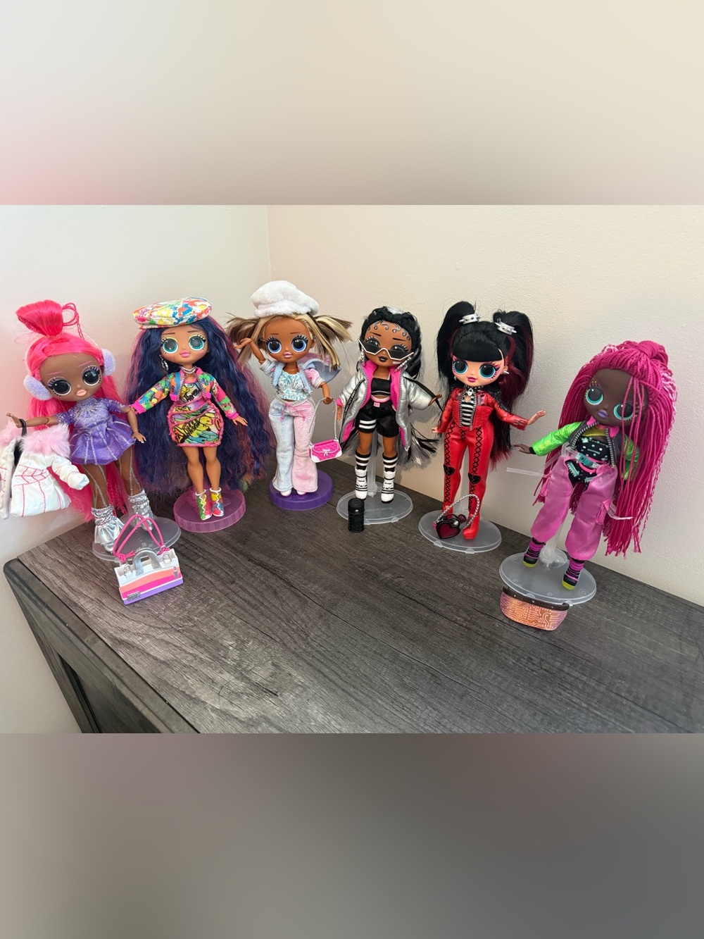 L.O.L. Surprise! OMG Fashion Doll Lot of 6 – Outfitted & Ready!